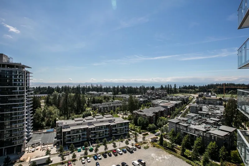 1908 3355 BINNING ROAD - photo 2 of 17