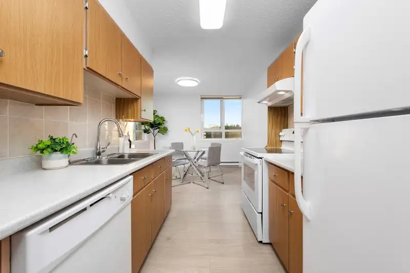 1506 5645 BARKER AVENUE - photo 3 of 20