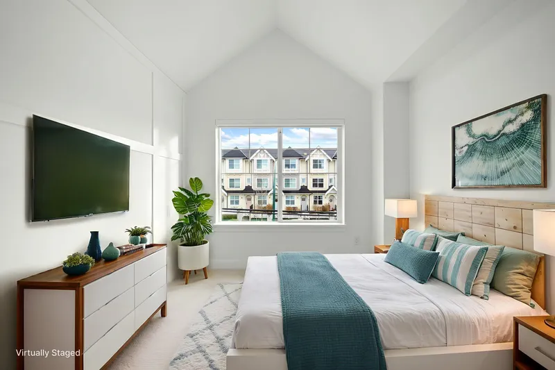 254 720 ROBINSON STREET - photo 4 of 25