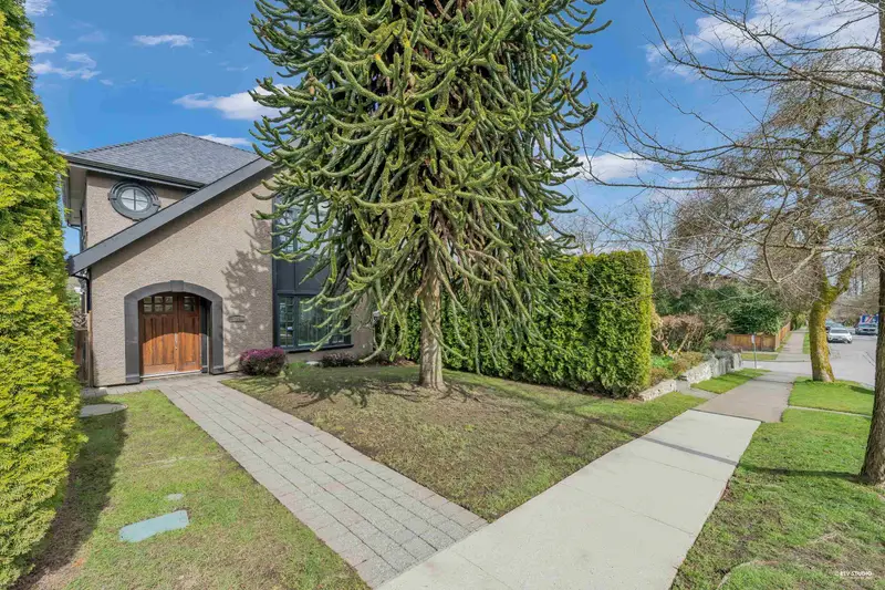 4009 W 11TH AVENUE - photo 4 of 25