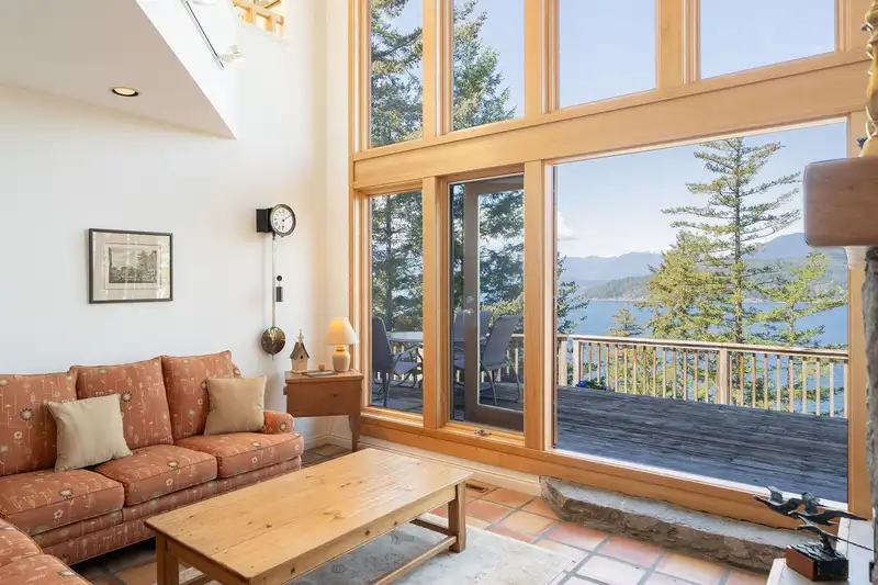 520 SMUGGLERS COVE ROAD - photo 1 of 40