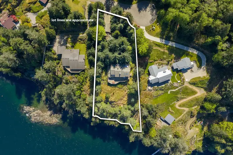 520 SMUGGLERS COVE ROAD - photo 4 of 40