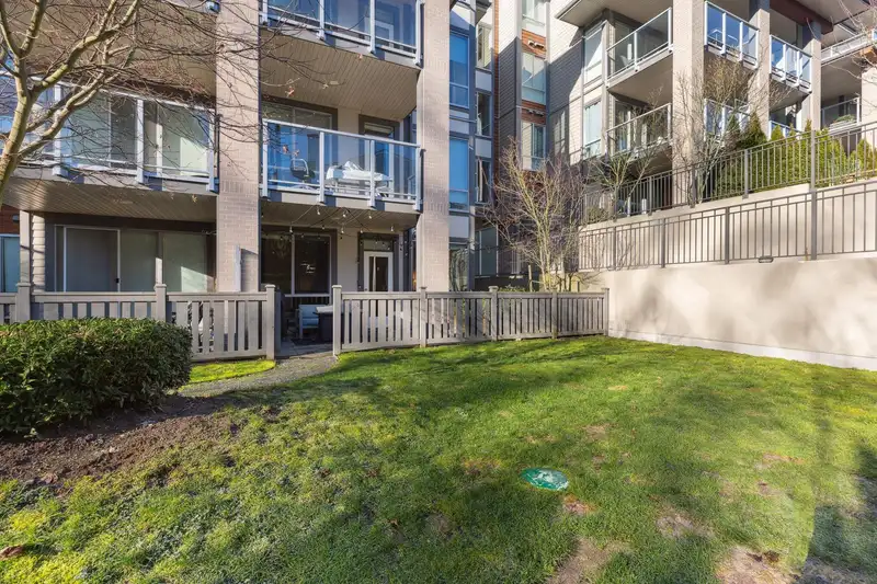 116 5460 BROADWAY - photo 4 of 30