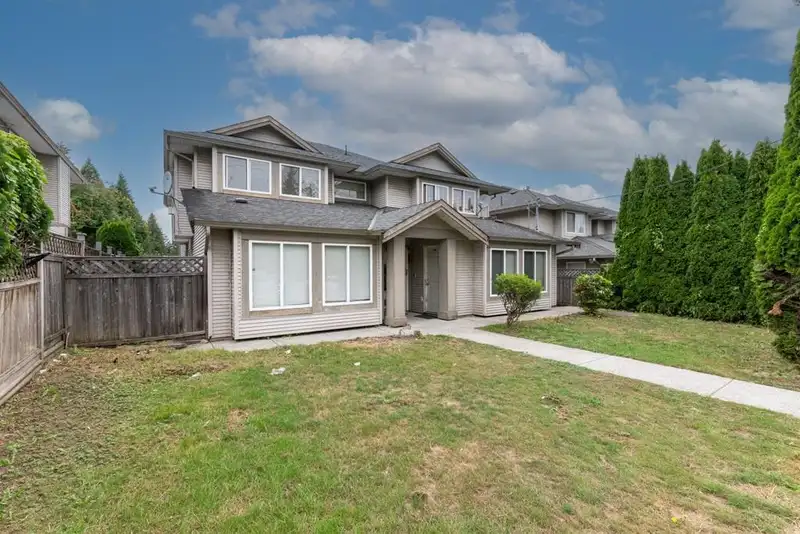 9687 120 STREET - photo 2 of 40