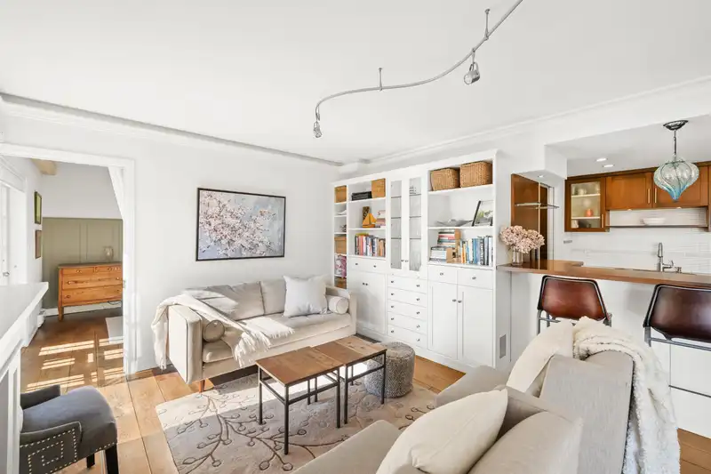105 1311 BEACH AVENUE - photo 4 of 37