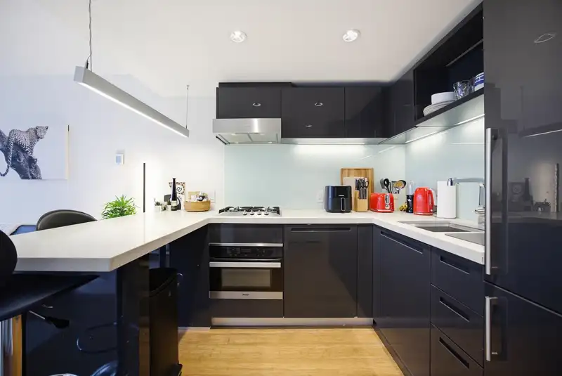 1711 777 RICHARDS STREET - photo 4 of 33