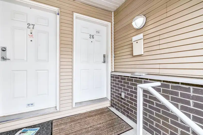 26 13918 58 AVENUE - photo 4 of 33