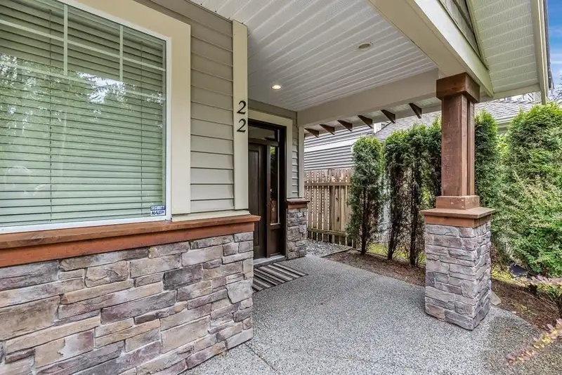 22 13210 SHOESMITH CRESCENT - photo 4 of 34