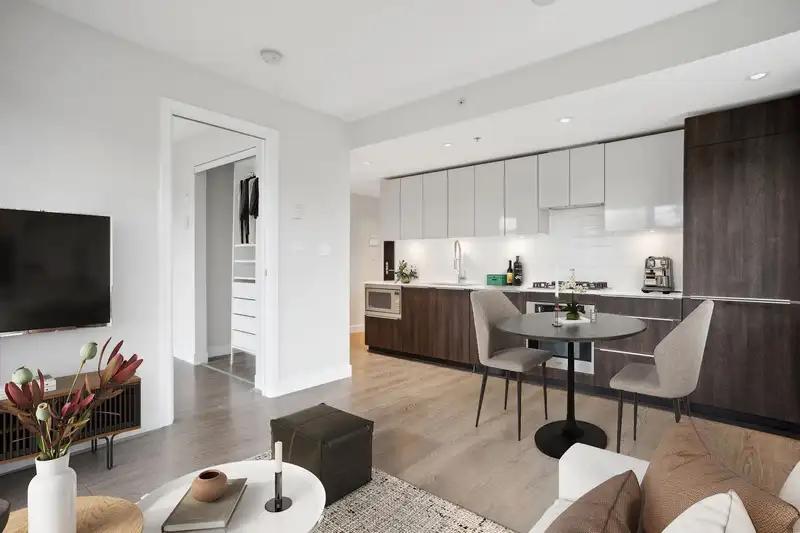 409 1588 E HASTINGS STREET - photo 3 of 12