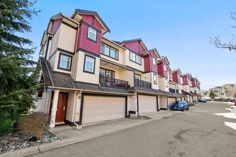 12 7168 179 STREET - photo 2 of 31