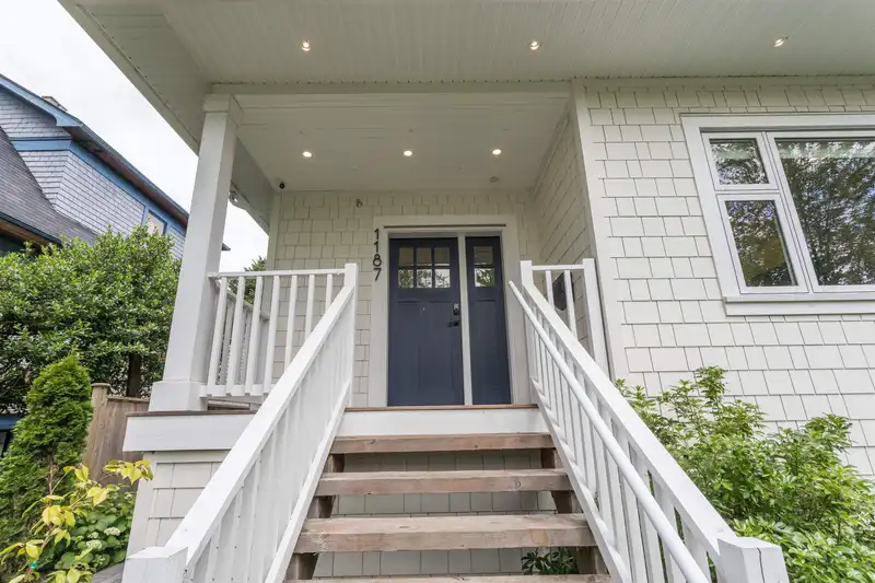 1187 E 15TH AVENUE - photo 4 of 38