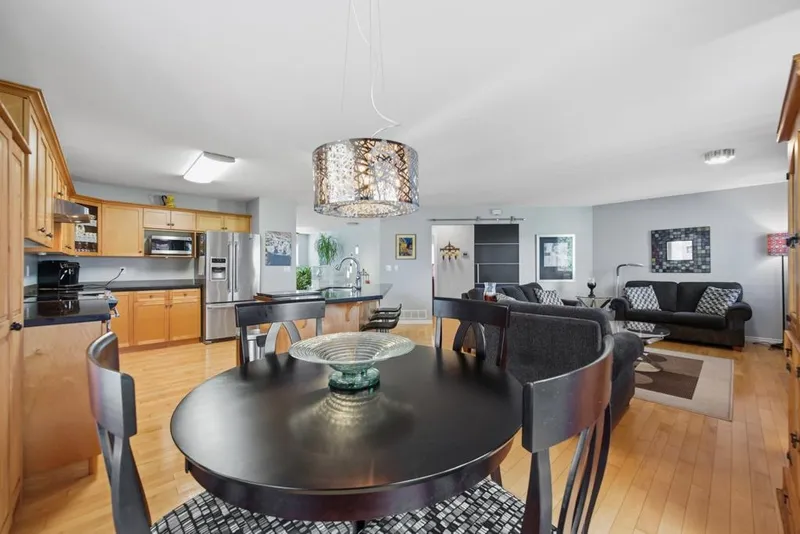 3751 SHERIDAN PLACE - photo 1 of 25