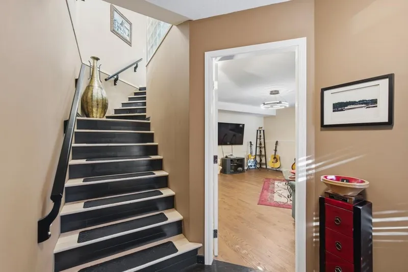 3751 SHERIDAN PLACE - photo 4 of 25