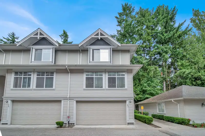 33 12775 63 AVENUE - photo 2 of 40