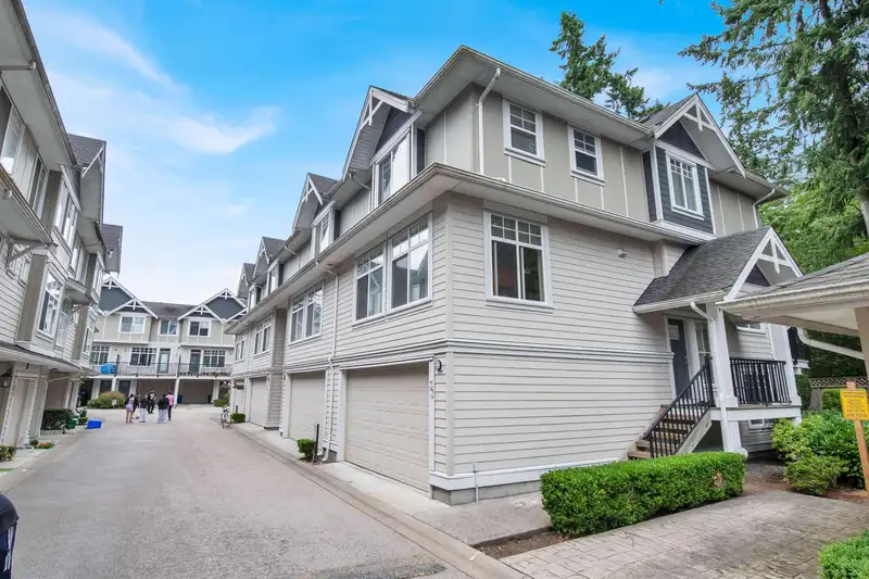 33 12775 63 AVENUE - photo 3 of 40