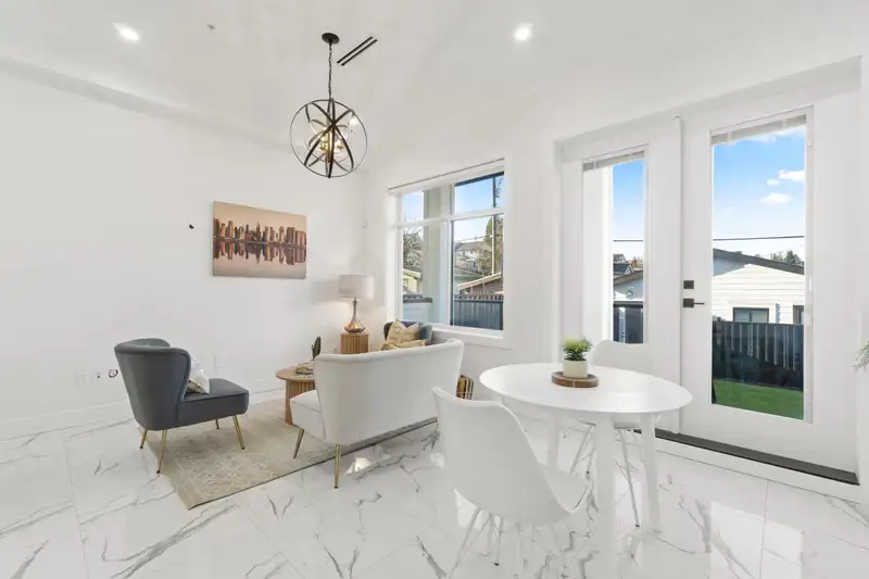5577 STAMFORD STREET - photo 4 of 30