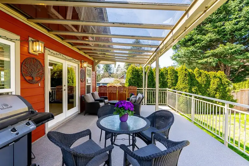 1588 LYNN VALLEY ROAD - photo 1 of 34