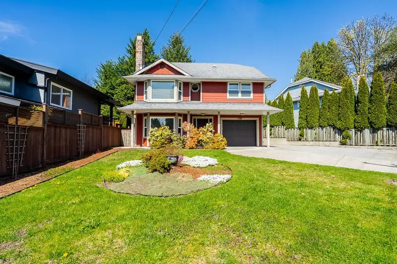 1588 LYNN VALLEY ROAD - photo 2 of 34