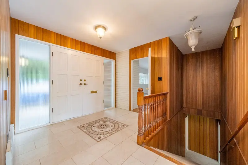 775 SOUTHBOROUGH DRIVE - photo 3 of 25