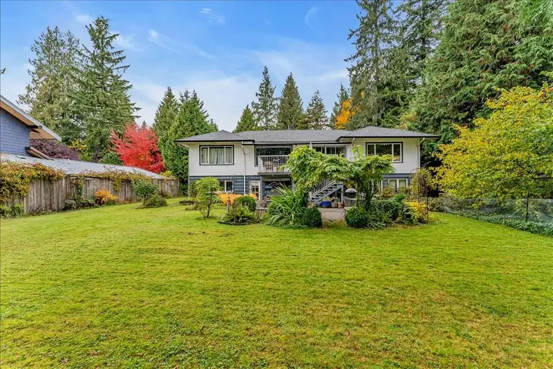 360 KEITH ROAD - photo 1 of 32