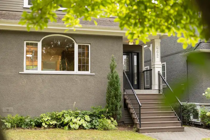 462 W 22ND AVENUE - photo 2 of 37