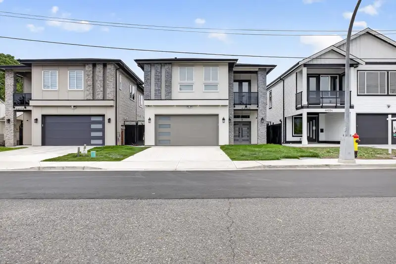46060 SOUTHLANDS CRESCENT - photo 1 of 36