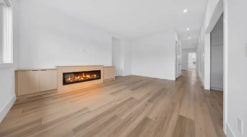 46060 SOUTHLANDS CRESCENT - photo 3 of 36