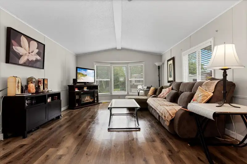 34 7610 EVANS ROAD - photo 3 of 19