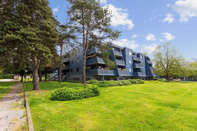 212 17661 58A AVENUE - photo 1 of 25