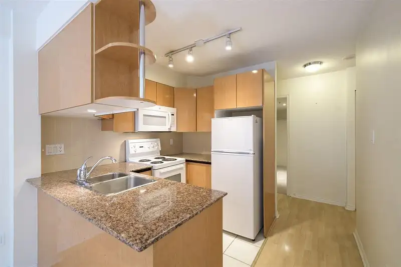 508 1189 HOWE STREET - photo 3 of 10