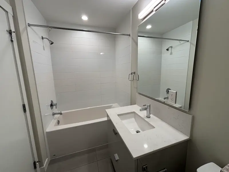 316 10838 WHALLEY BOULEVARD - photo 3 of 8