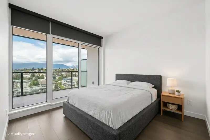 2505 4890 LOUGHEED HIGHWAY - photo 3 of 19