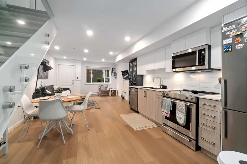 3623 RAE AVENUE - photo 4 of 25