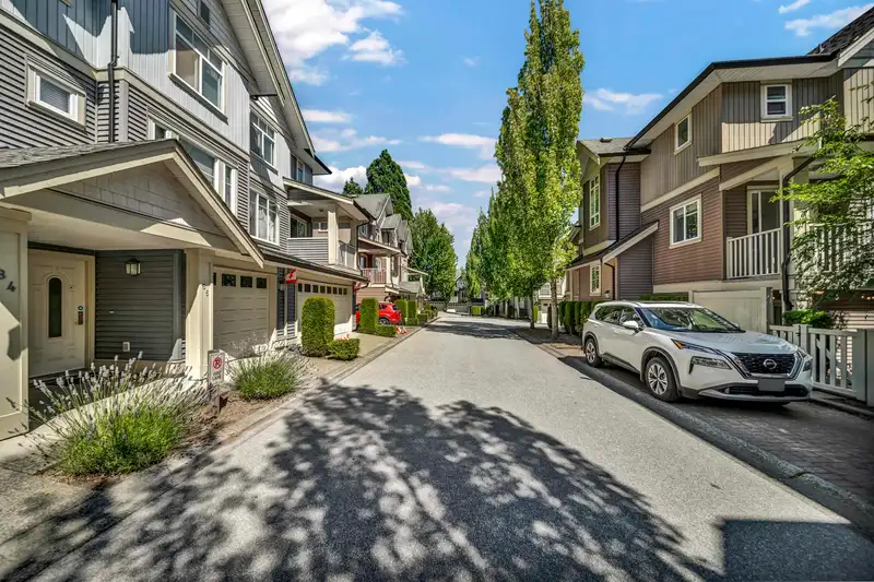 85 6575 192 STREET - photo 2 of 30