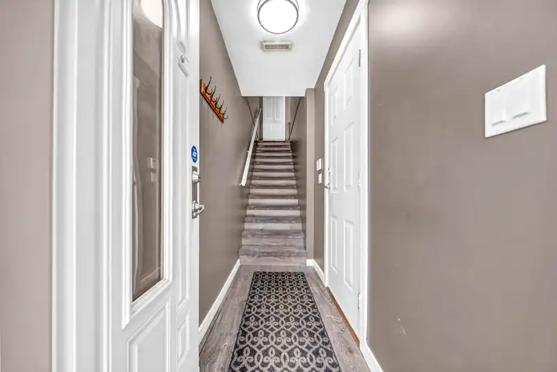 85 6575 192 STREET - photo 3 of 30