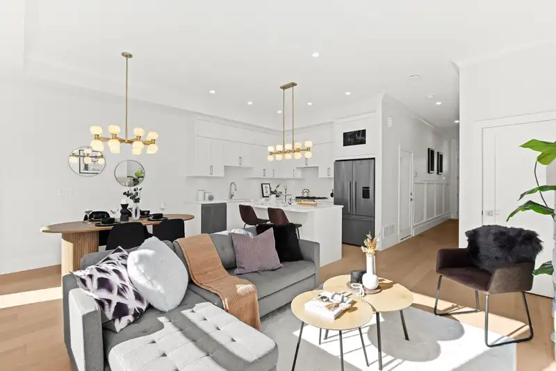 101 16622 18A AVENUE - photo 3 of 30