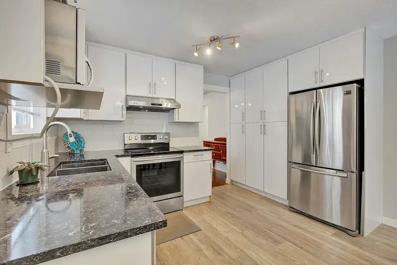 11820 STAPLES CRESCENT - photo 3 of 28