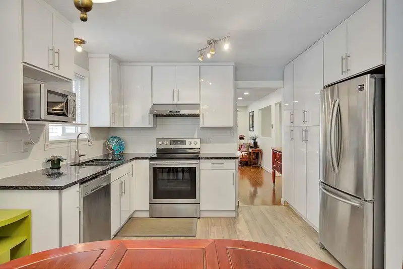 11820 STAPLES CRESCENT - photo 4 of 28