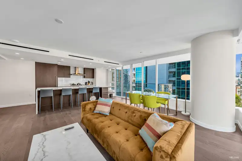 1402 1335 HOWE STREET - photo 4 of 40