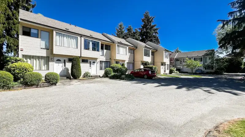 35 9348 128 STREET - photo 3 of 29