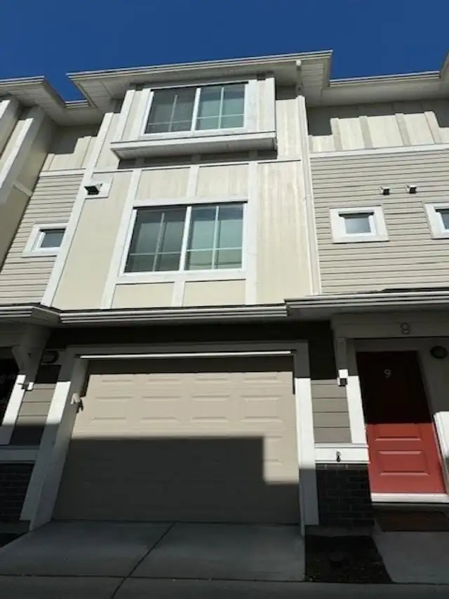 9 9811 FERNDALE ROAD - photo 1 of 4