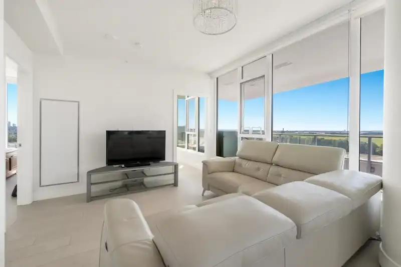 2202 3438 SAWMILL CRESCENT - photo 1 of 33