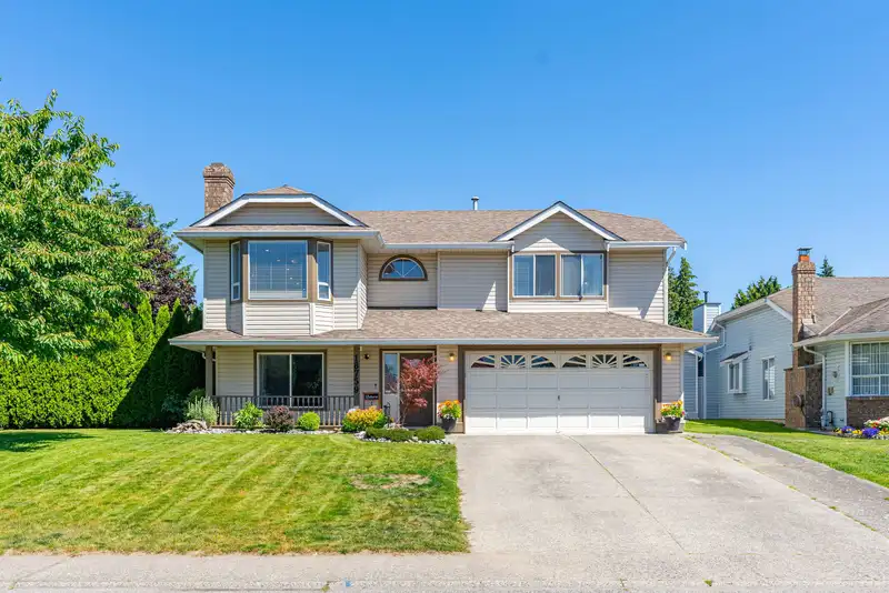 18759 61A AVENUE - photo 1 of 28