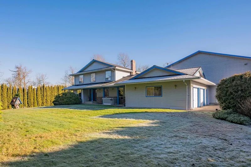 18825 76 AVENUE - photo 2 of 25