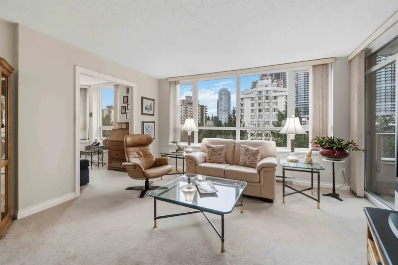 808 6055 NELSON AVENUE - photo 2 of 25