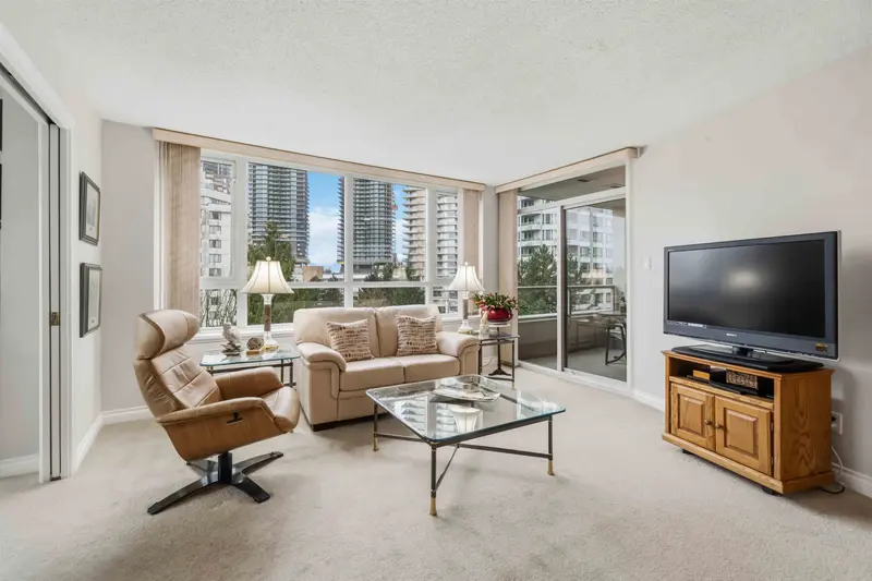 808 6055 NELSON AVENUE - photo 3 of 25