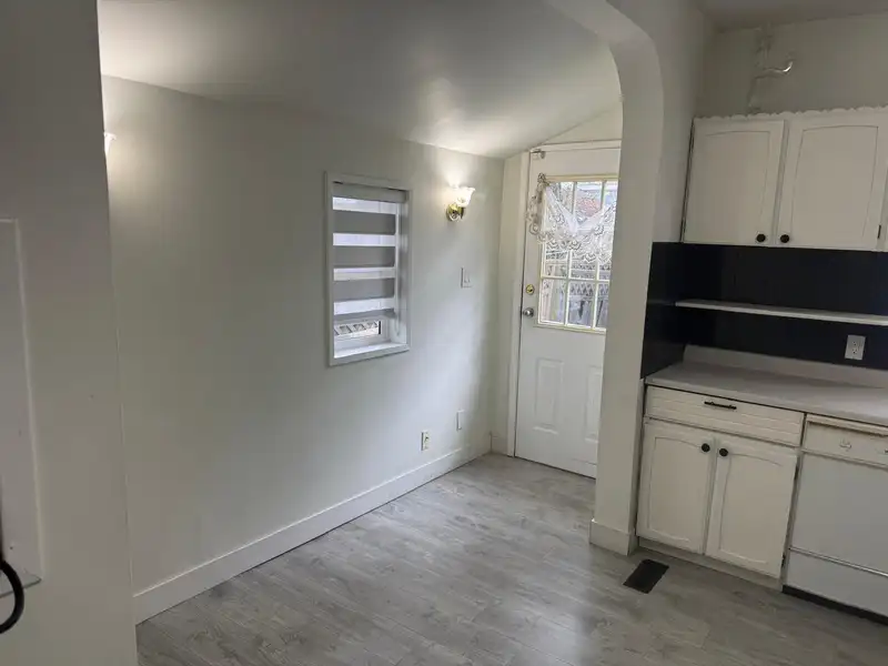 11332 124 STREET - photo 3 of 21
