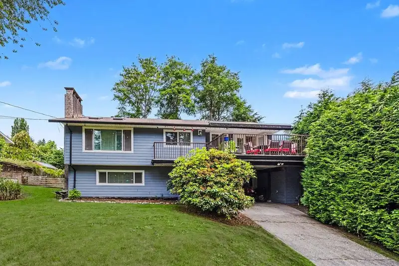 1102 GRANDVIEW ROAD - photo 1 of 37