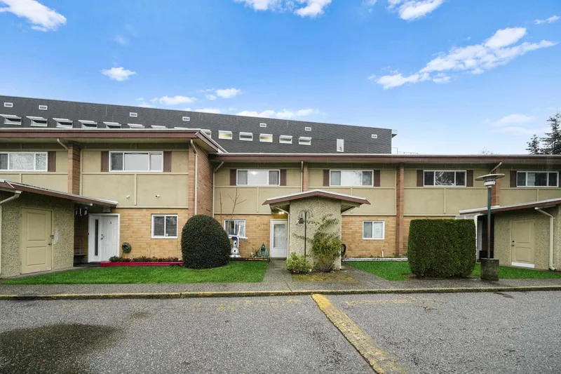 5 2048 MCCALLUM ROAD - photo 2 of 21