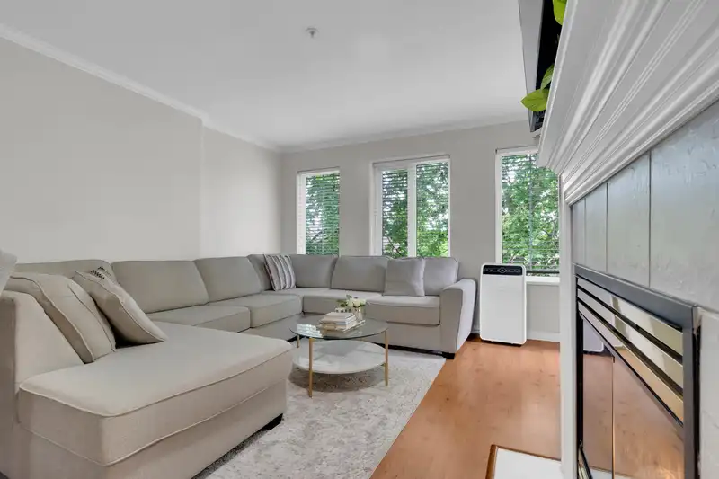 305 12125 75A AVENUE - photo 1 of 29
